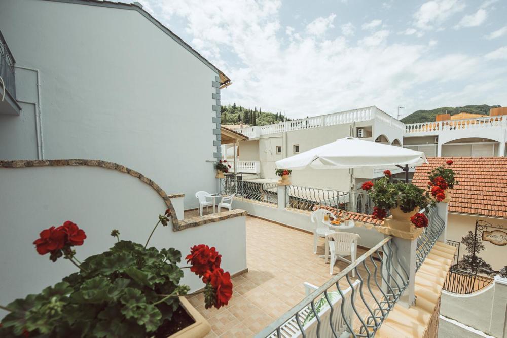 Hb Hotel Benitsa Бенитсес Экстерьер фото